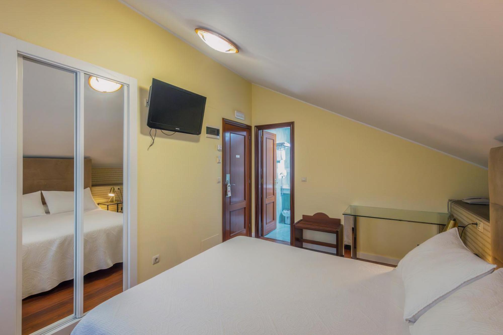 Hotel Verdemar ริวาเดเซญา ภายนอก รูปภาพ