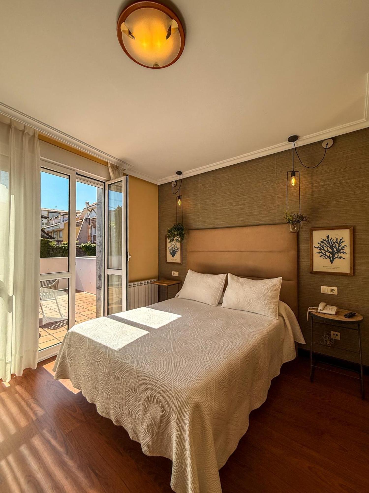 Hotel Verdemar ริวาเดเซญา ภายนอก รูปภาพ