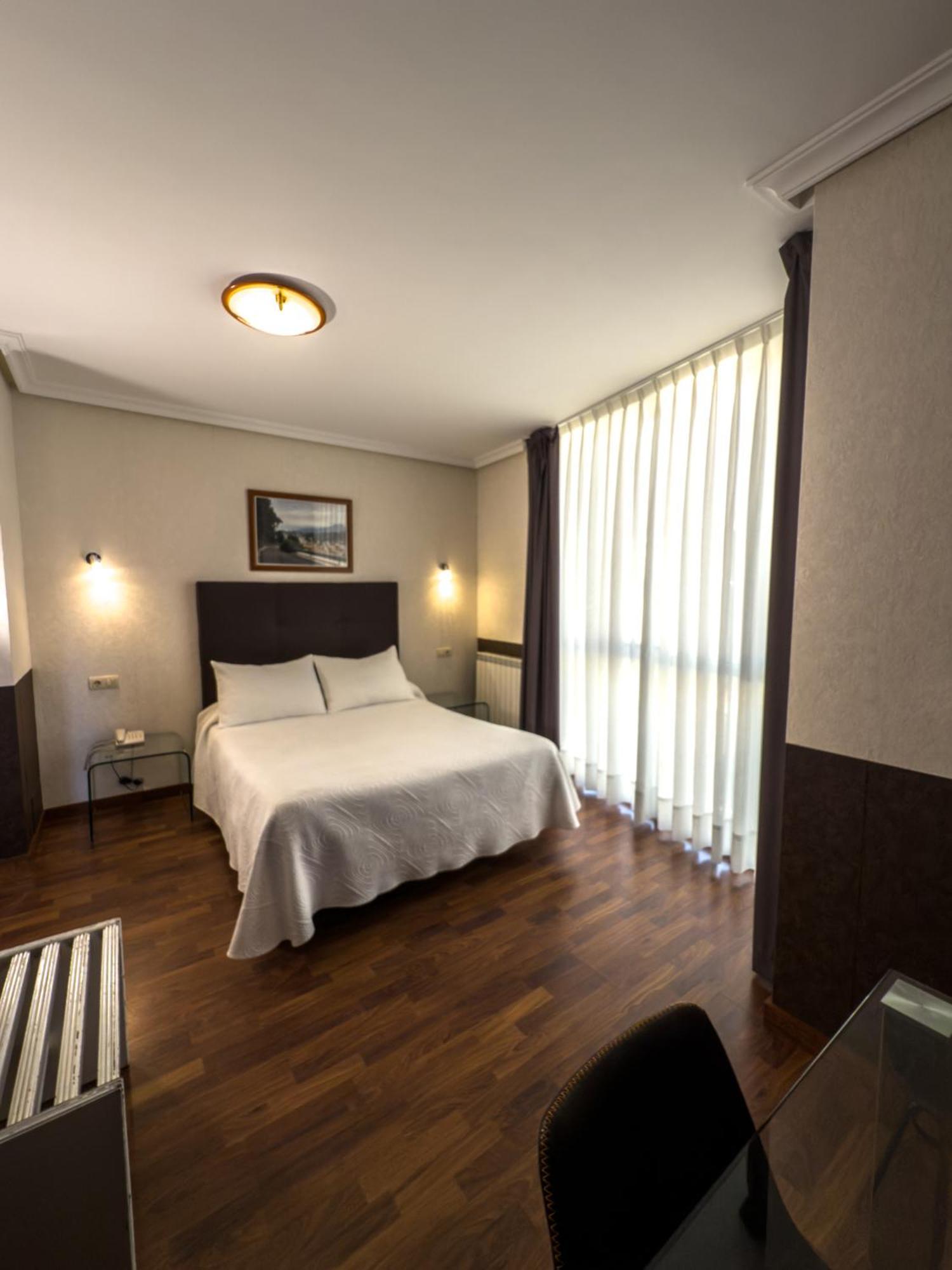 Hotel Verdemar ริวาเดเซญา ภายนอก รูปภาพ